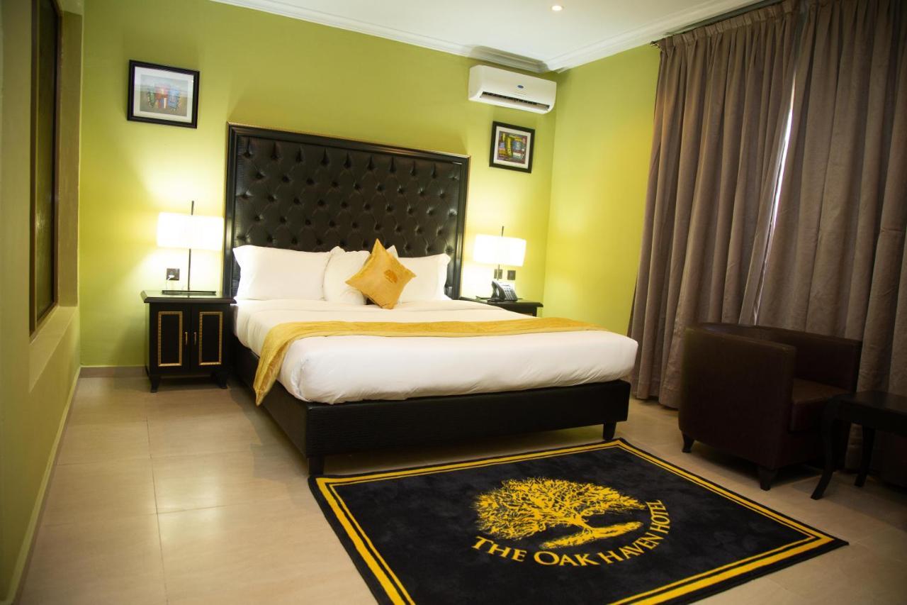 Oak Haven Hotel & Suites Порт-Харкорт Экстерьер фото