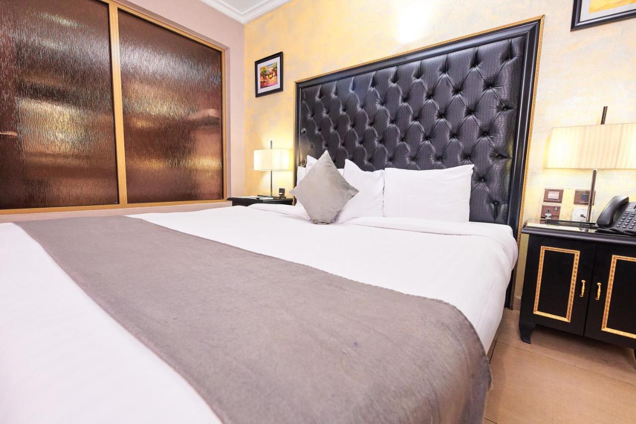 Oak Haven Hotel & Suites Порт-Харкорт Экстерьер фото